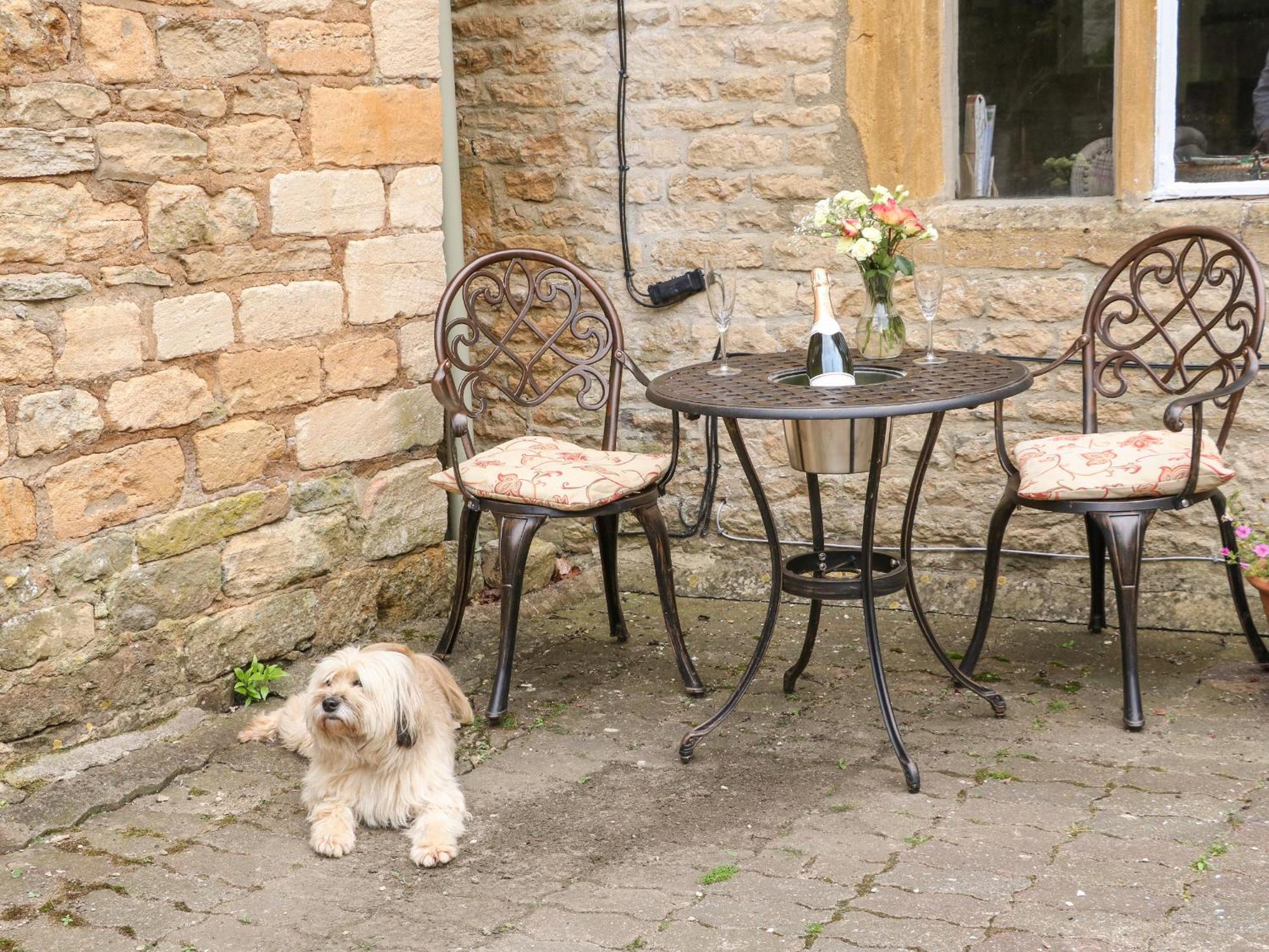 Coln Cottage Stow-on-the-Wold Exterior photo